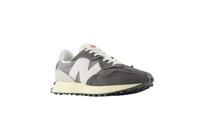 New Balance 327