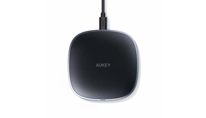 Cargador Qi Aukey