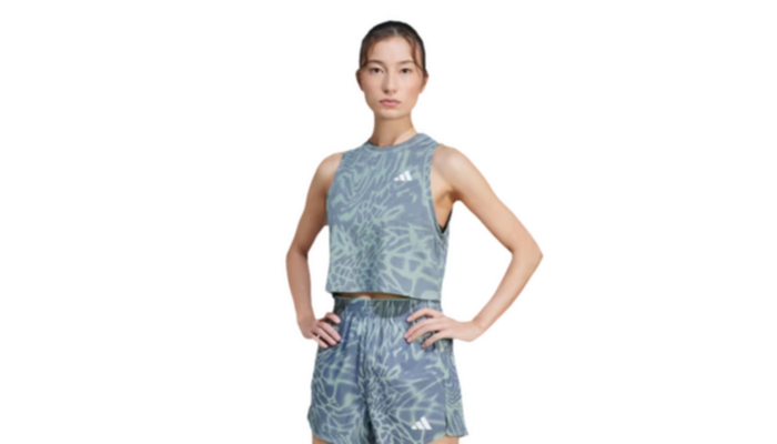 Camiseta Train Essentials