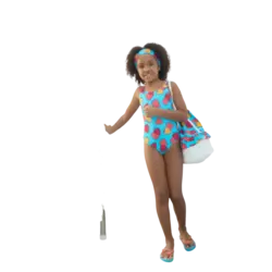 Bañador de niña con fresas
