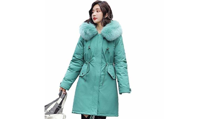 Chaqueta con capucha